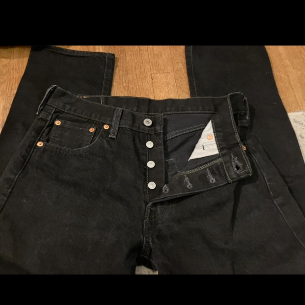 black levi jeans 501